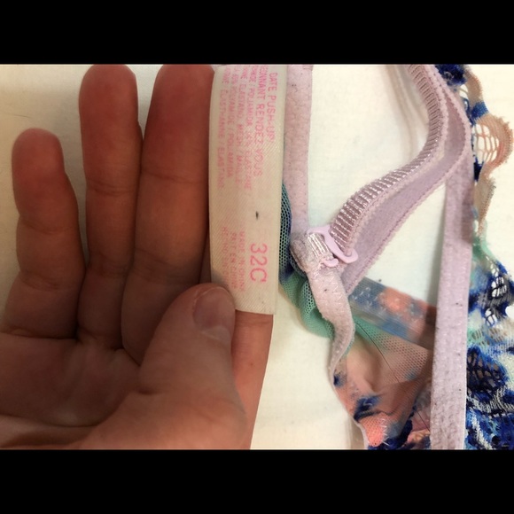 Pink bra - Picture 3 of 3